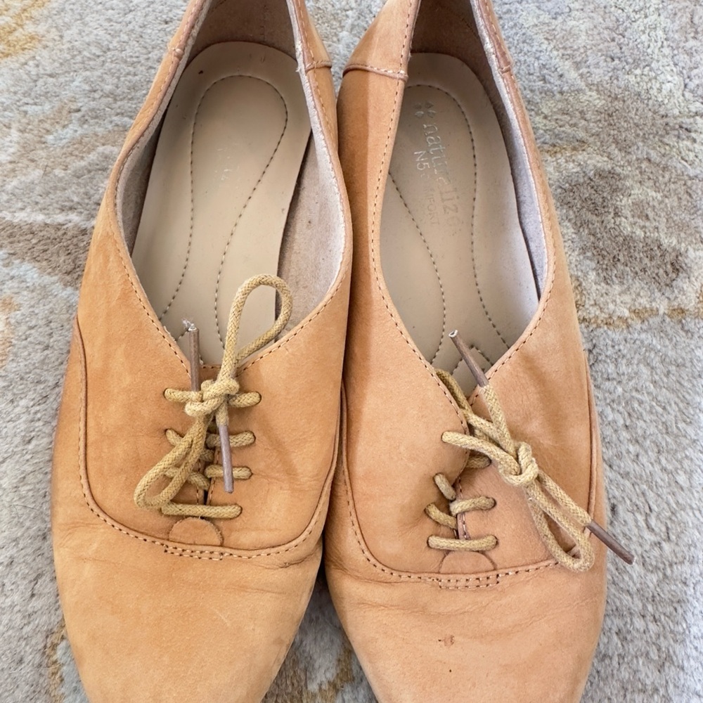 Women's Cognac Leather Naturalizer Laced Flats Shoes Comfort grandma core